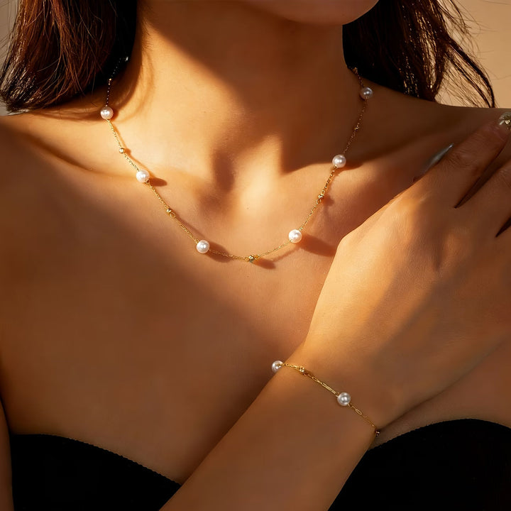Conjunto de Joyas con Cadena de Perlas Delicadas