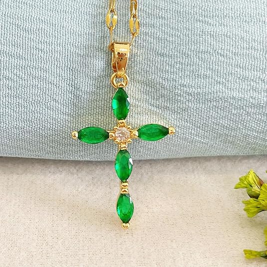 Collar cruz de esmeralda Oro