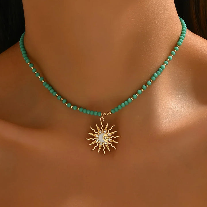 Collar Sol de Oro con Estilo