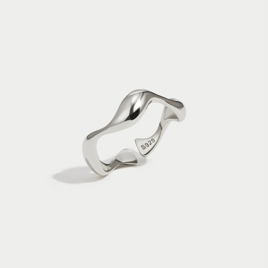 Anillo Minimalista Olas