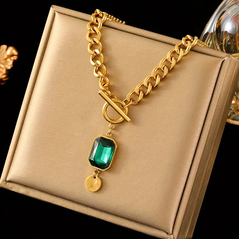 Collar de cadena gruesa con colgante