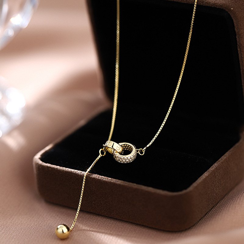 Collar de doble anillo chapado