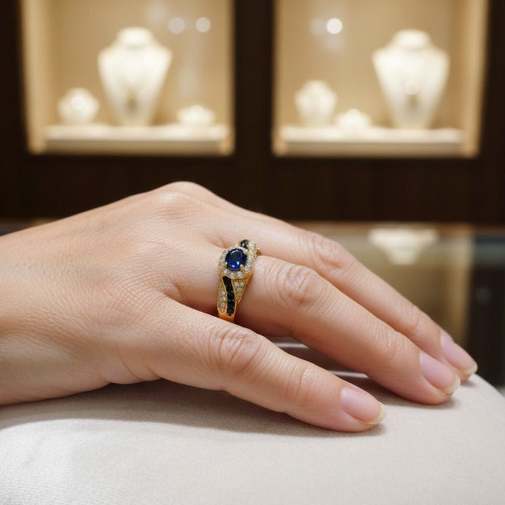 Anillo Azul Zafiro con Brillos