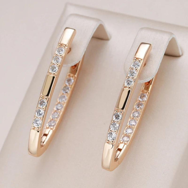 Pendientes Elegantes en Zirconia Dorada