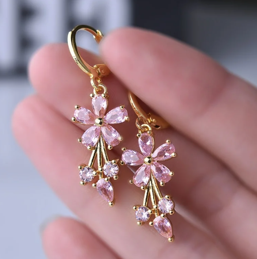 Aros de Oro con margaritas rosas
