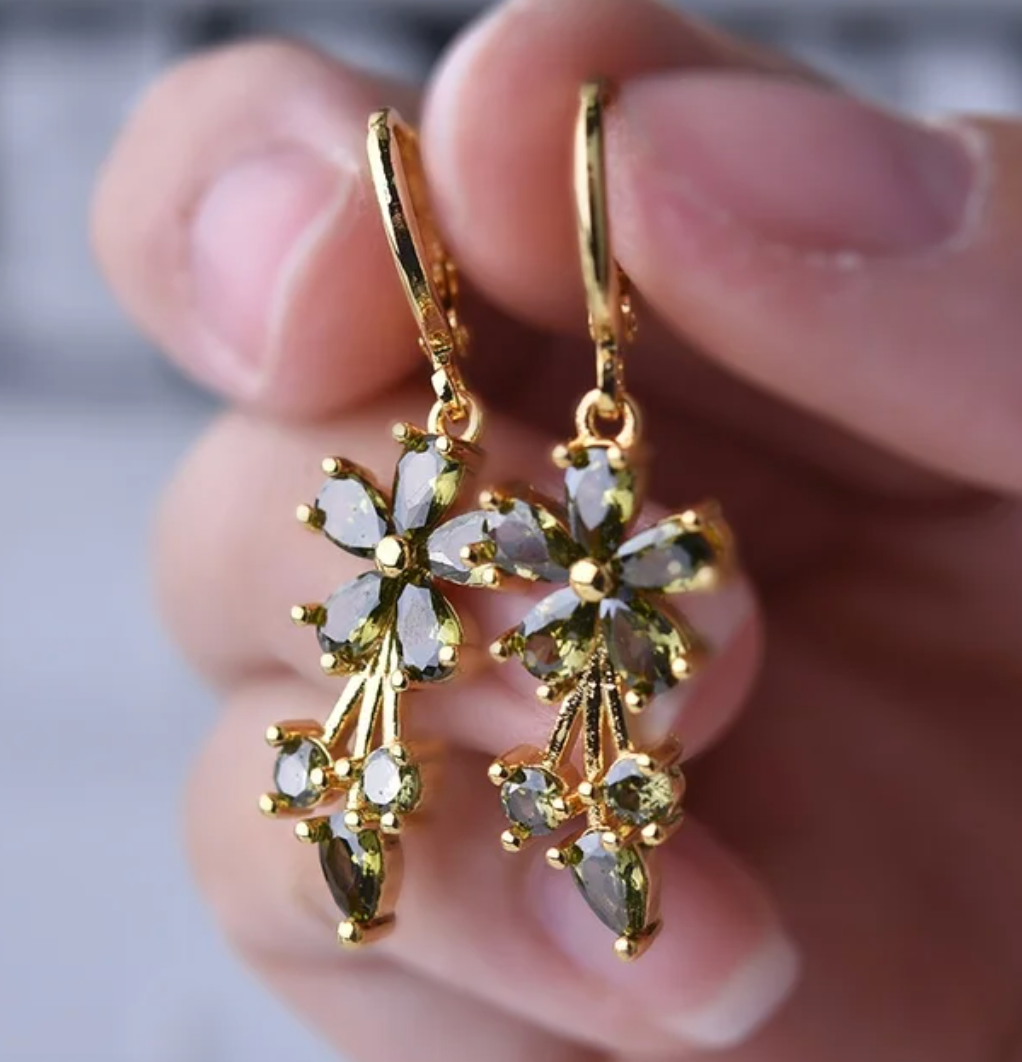 Aros de Oro con margaritas