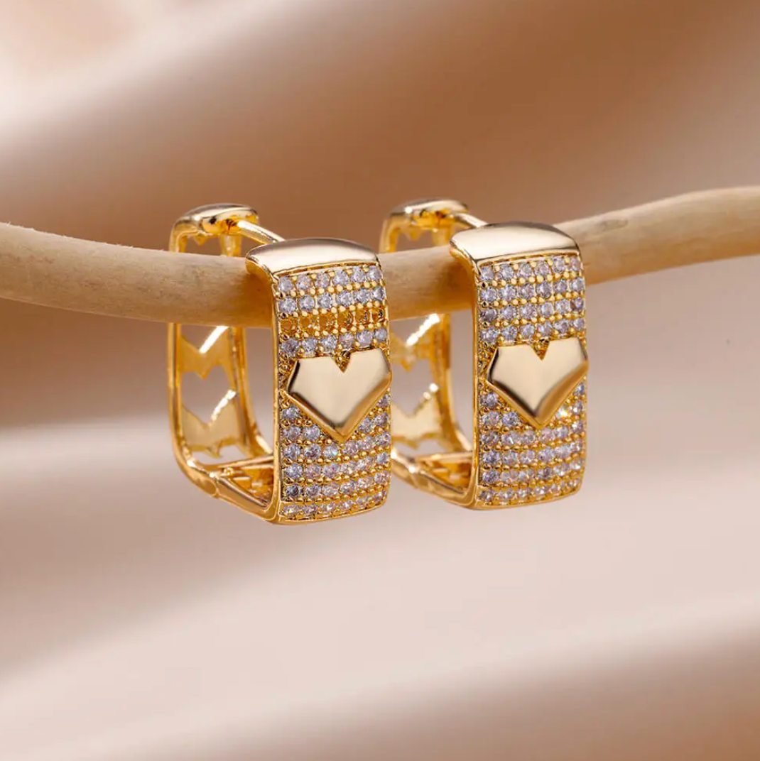Aros gruesos de Oro con corazón