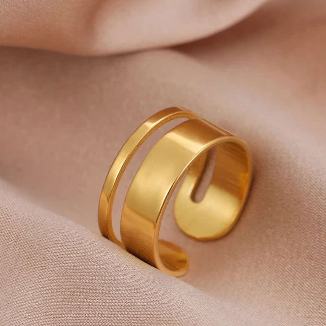 Anillo de Oro cápsula infinita