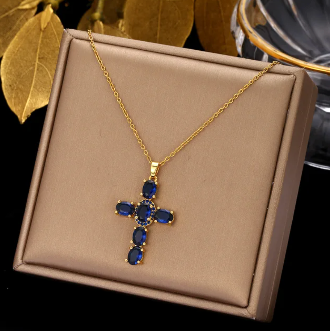 Collar de Oro con cruz