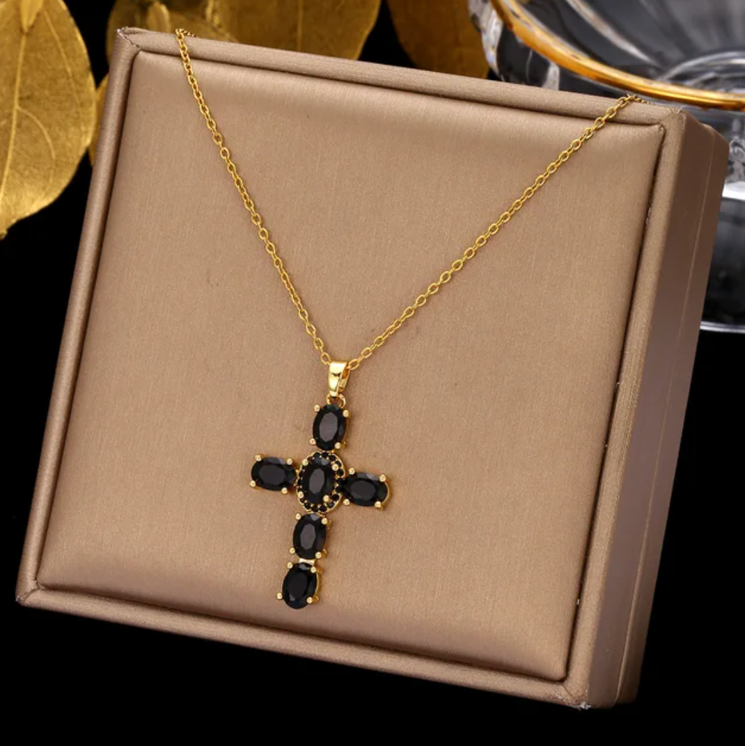 Collar de Oro con cruz