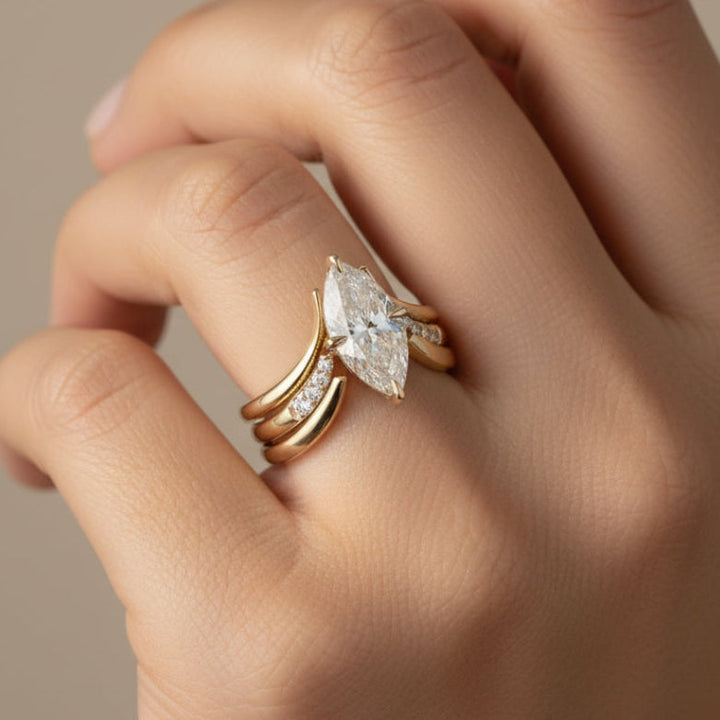 Anillo Corona Gota Dorado