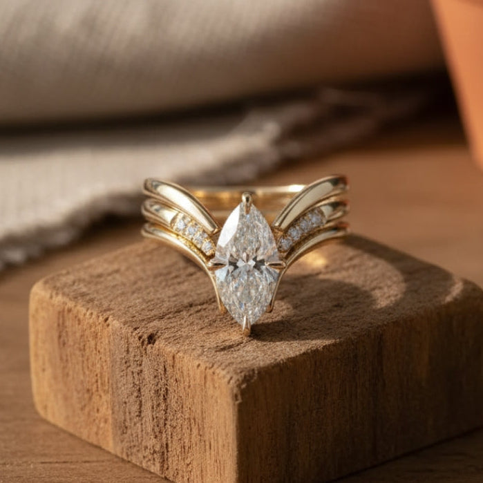 Anillo Corona Gota Dorado