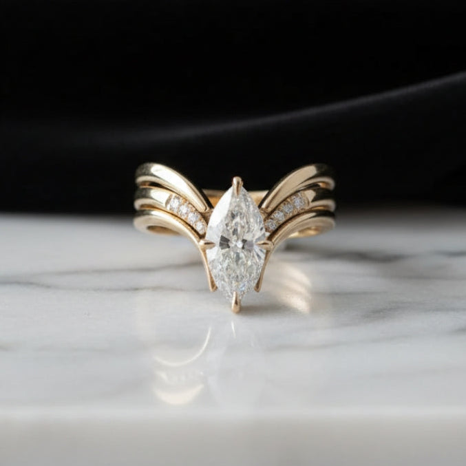 Anillo Corona Gota Dorado