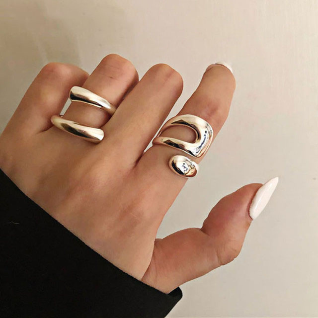 Anillo ajustable simple de espiral modernista