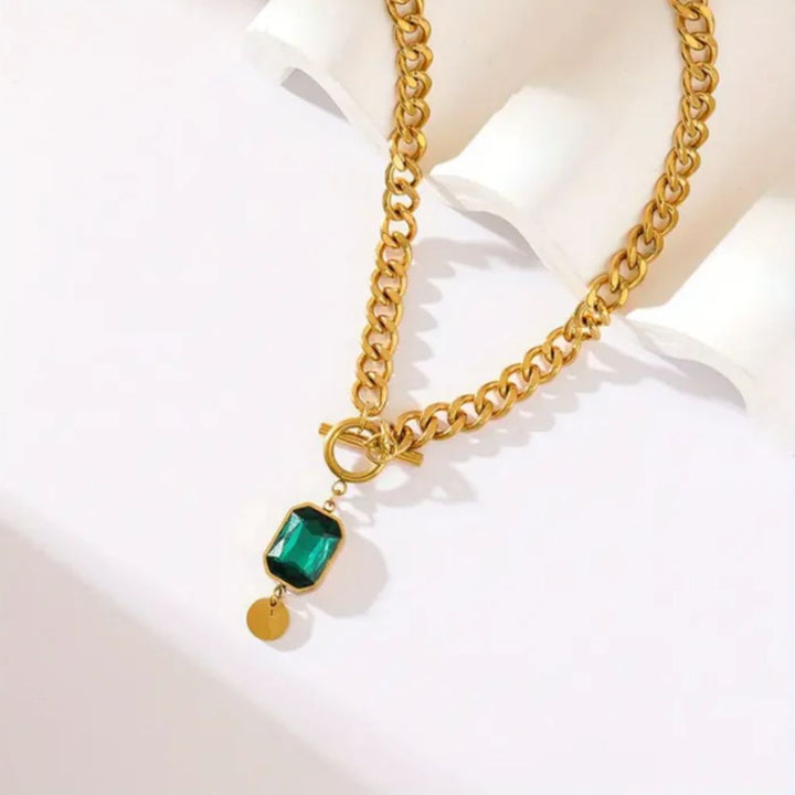 Collar con Colgante de Esmeralda