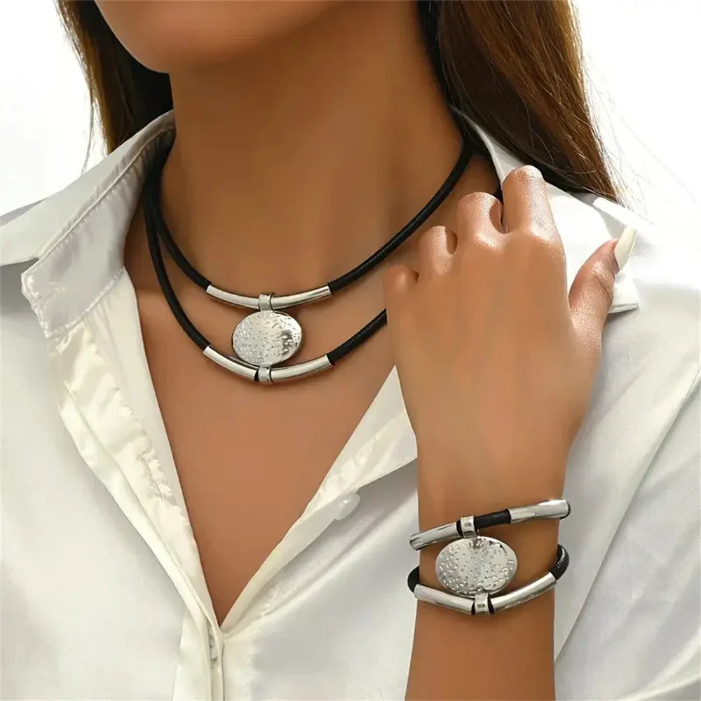 Conjunto Collar y Pulsera en Capas