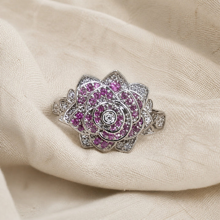 Anillo con Flor Plateado