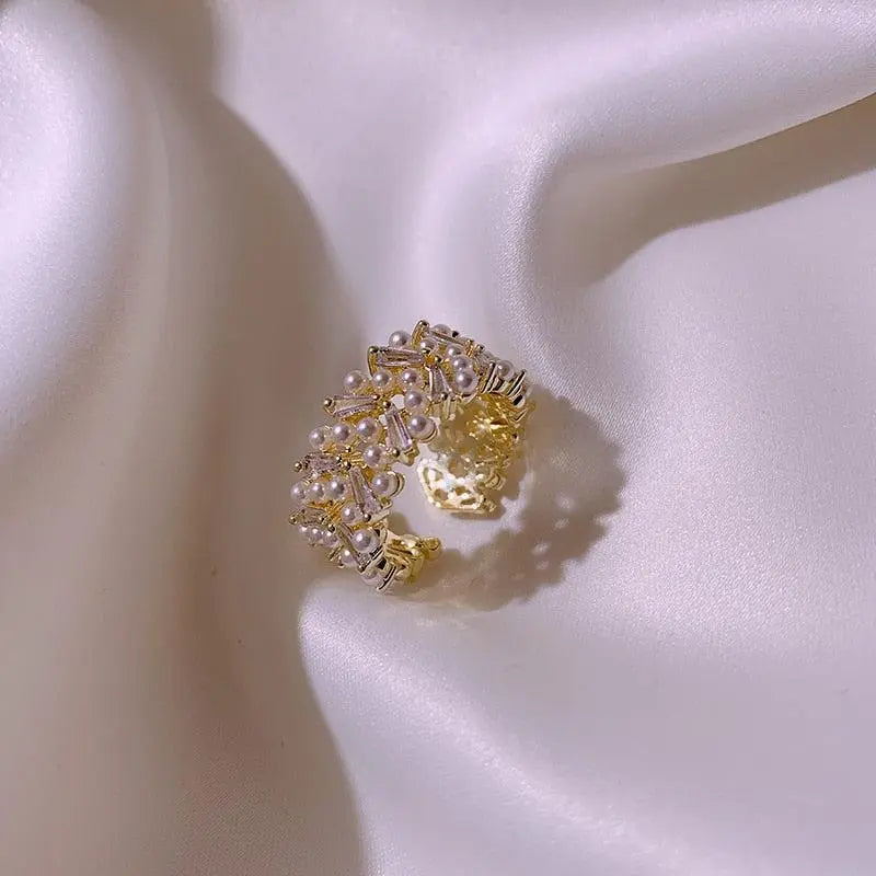 Anillo Brillante con Perlas