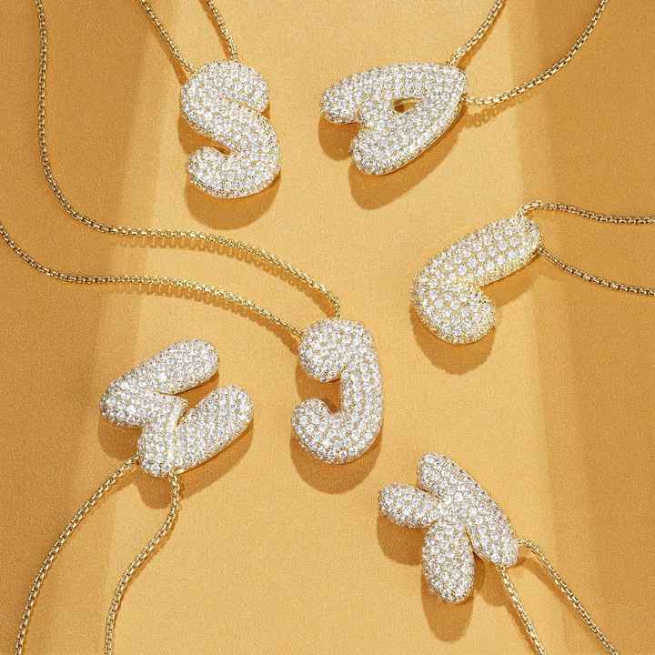 Collar de inicial con burbujas Hailey