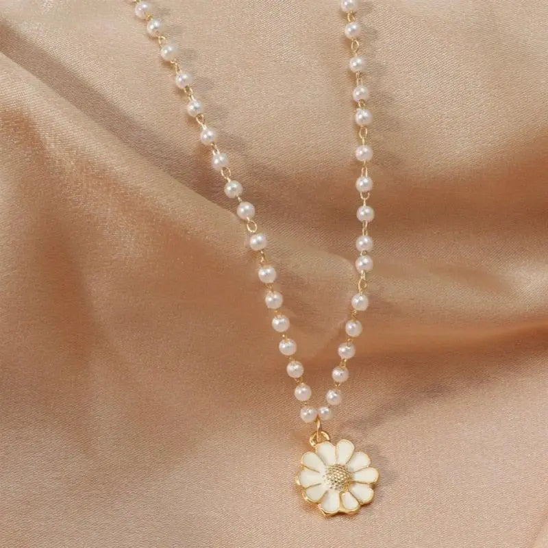 Collar Margarita y Perlas