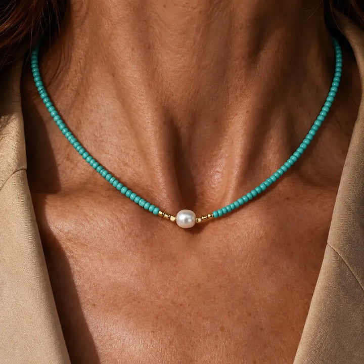 Collar Minimalista en Turquesa y Perlas