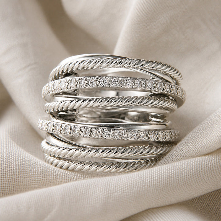Anillo Cruzado en Capas con Circonitas