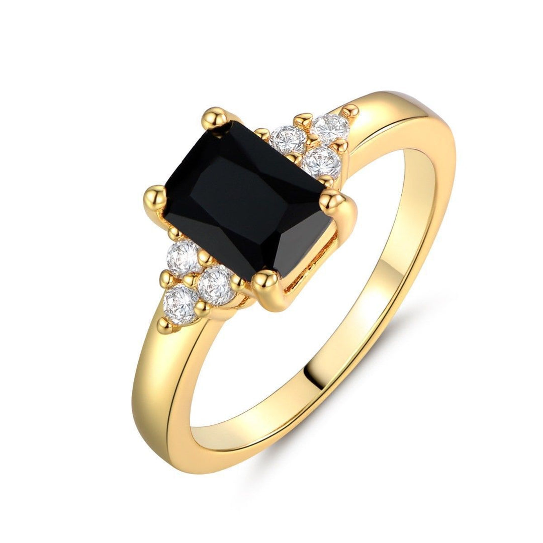 Anillo Cuadrado Negro Dorado