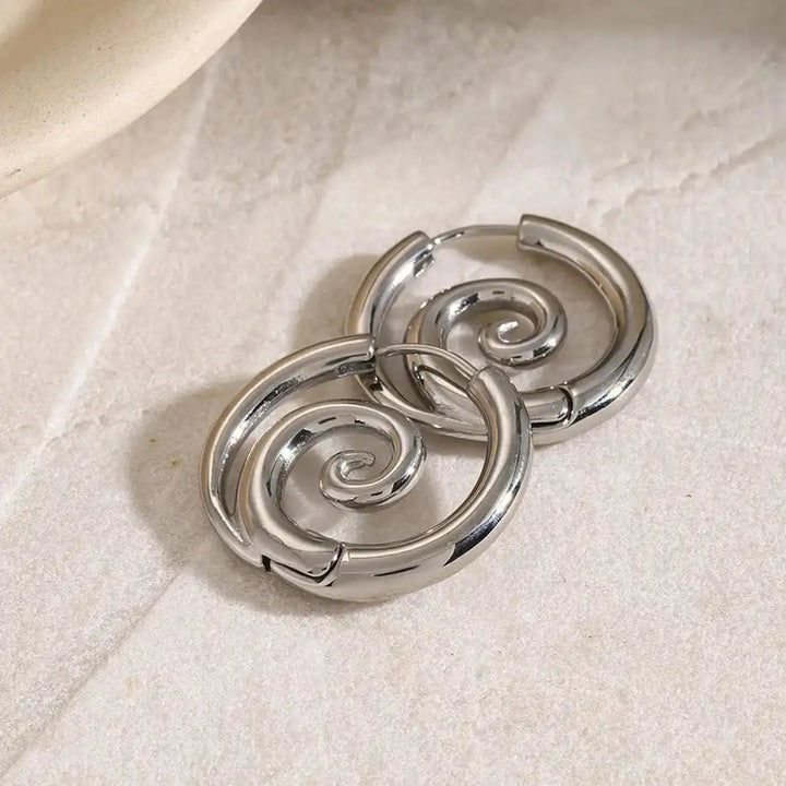 Pendientes Espiral Dorada Atemporales