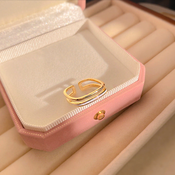 Anillo geométrico de Oro Olivia