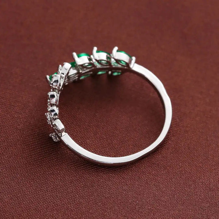 Anillo Hoja Verde Delicado