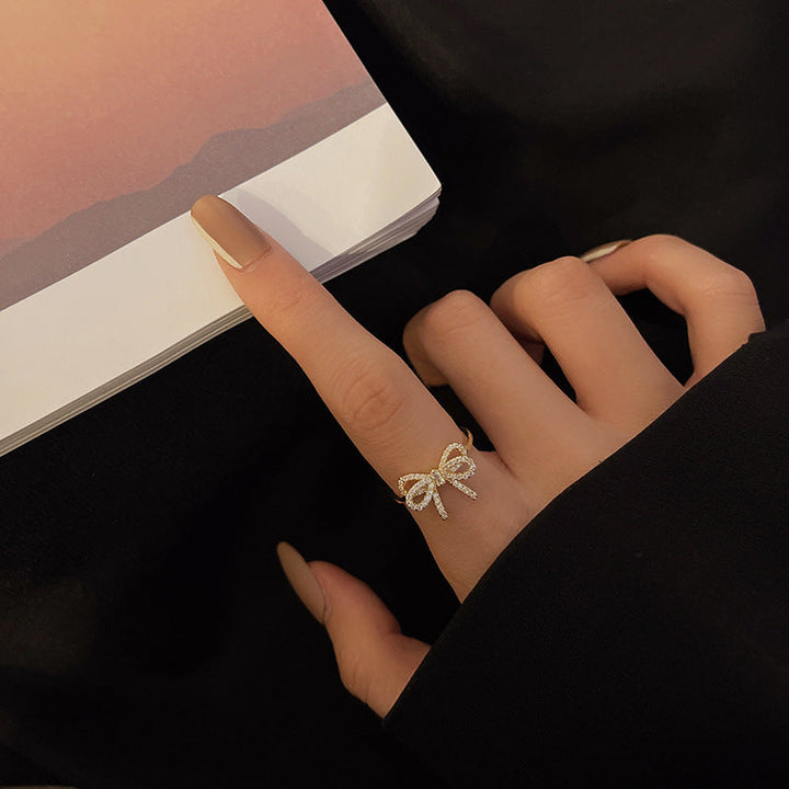 Anillo de cinta de Oro Henrietta