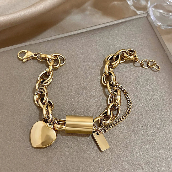 Pulsera Gruesa Corazón Colgante