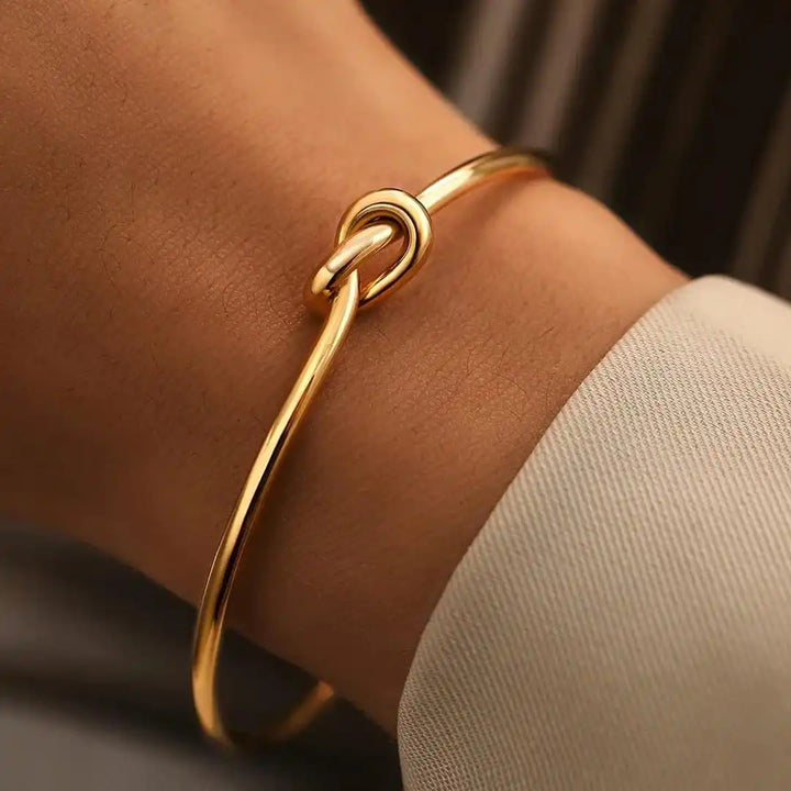 Pulsera Ajustable Nudo Dorado