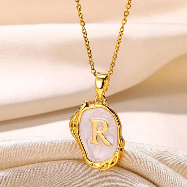 Collar océano con iniciales de Oro