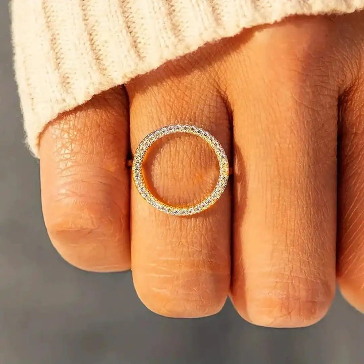 Anillo Círculo Redondo con Circonitas