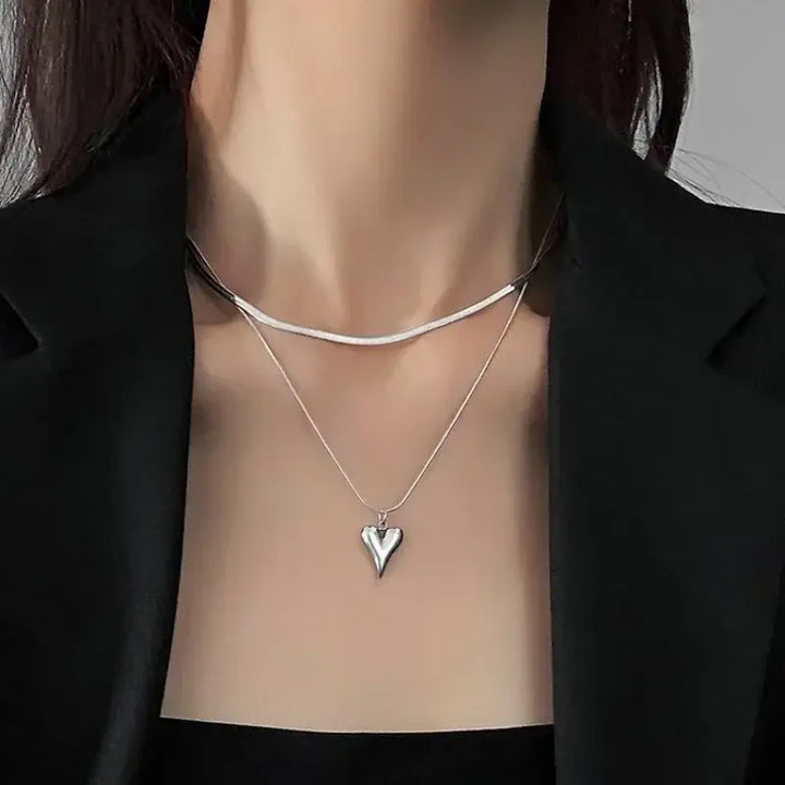 Collar de Plata con Corazón Bohemio