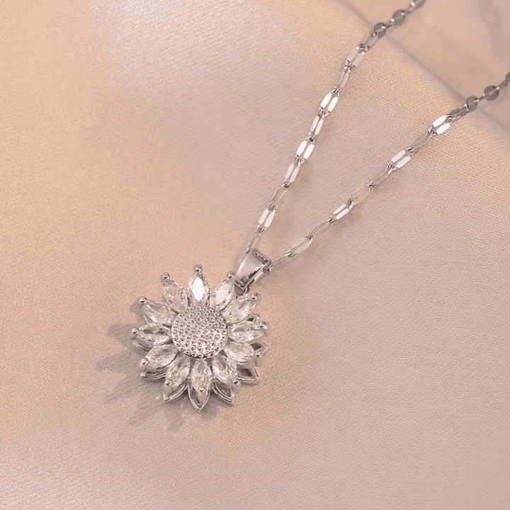 Set de Collar y Pendientes Girasol Plateado con Circonitas