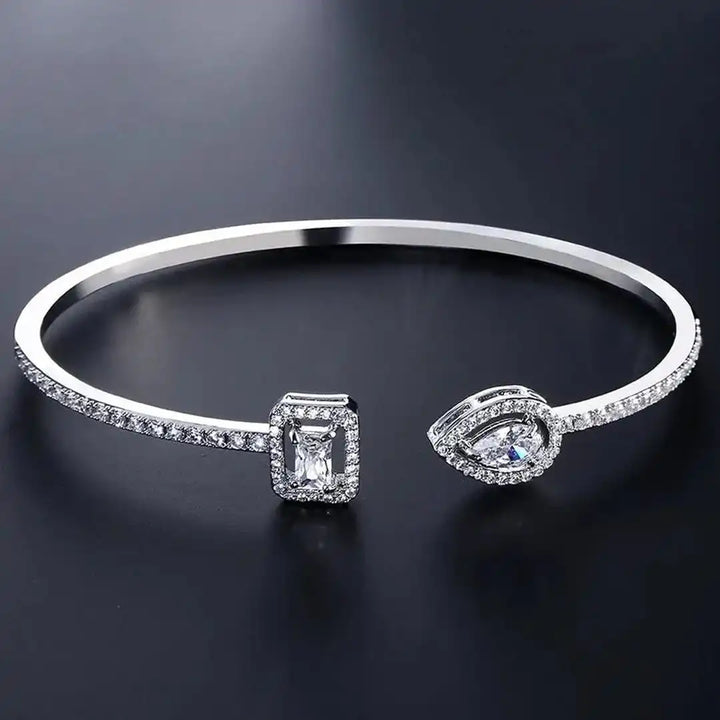 Brazalete Abierto Dorado Dos Piedras