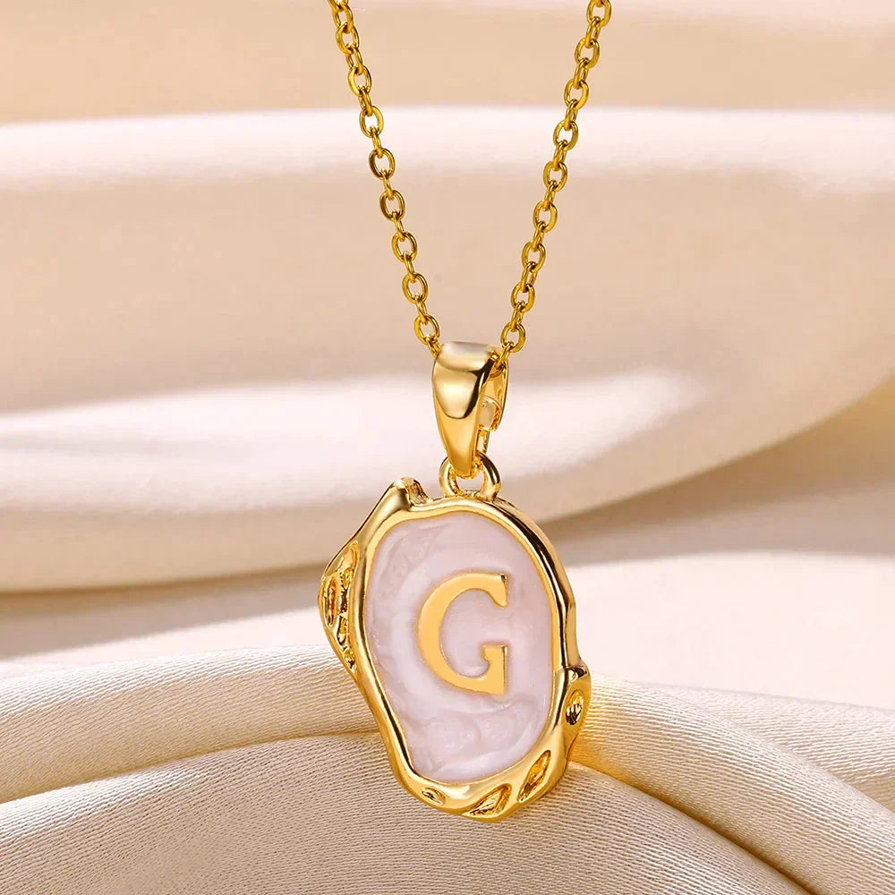 Collar océano con iniciales de Oro