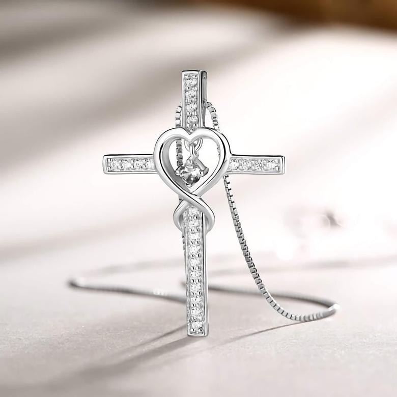 Collar bendito de cruz con corazón