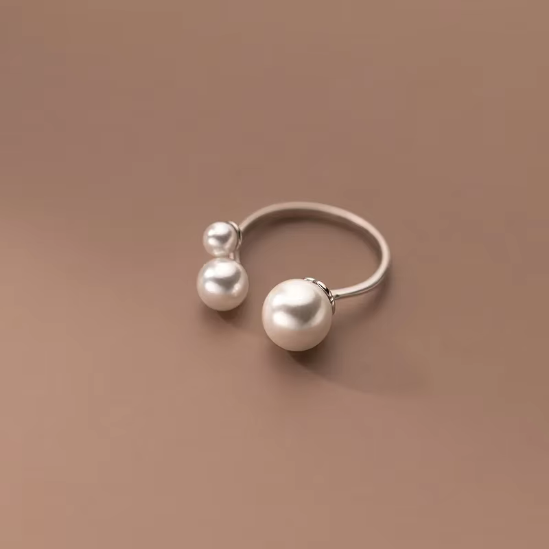 Anillo Triple Perla Ajustable