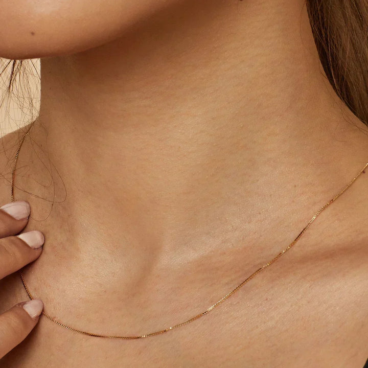 Collar Minimal Cadena Dorado