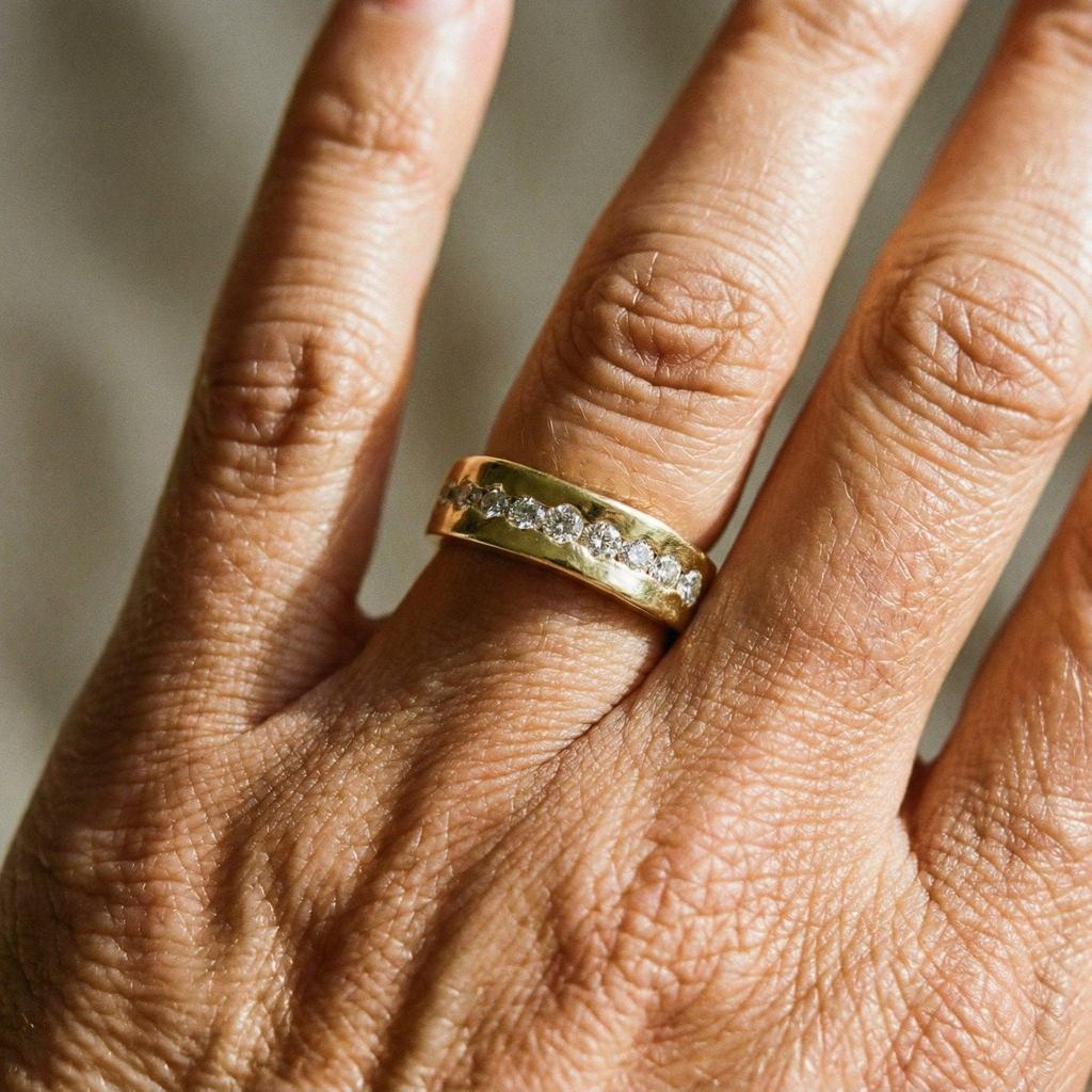 Anillo Vintage Dorado Brillante
