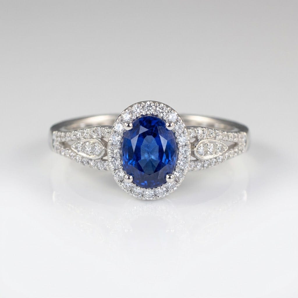 Anillo Vintage Halo con Zafiro