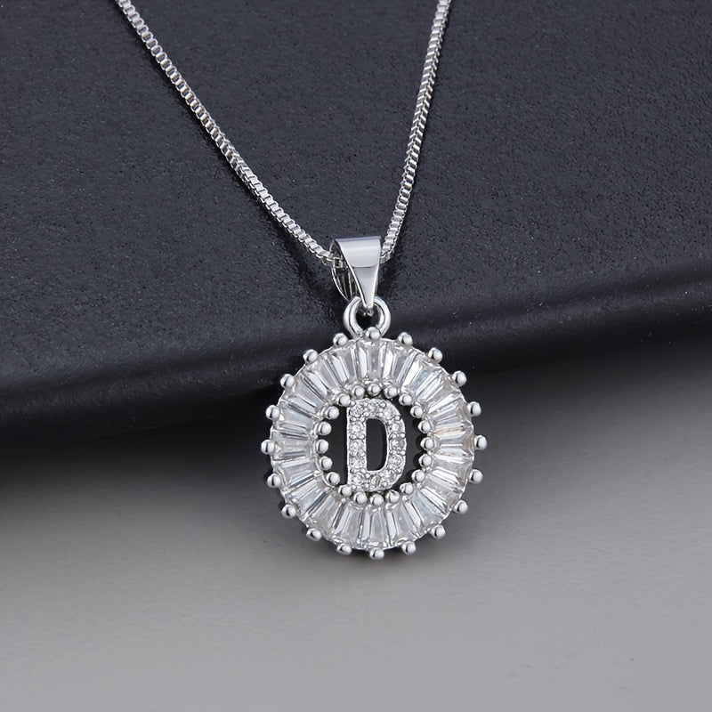 Collar Inicial con Circonitas Oro Blanco