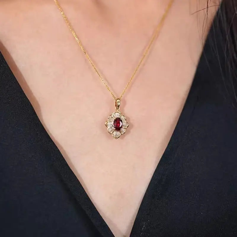 Collar Kavella Solcrimson Oro