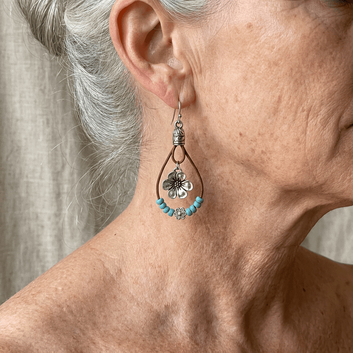 Pendientes Gota Cuero y Flor Turquesa