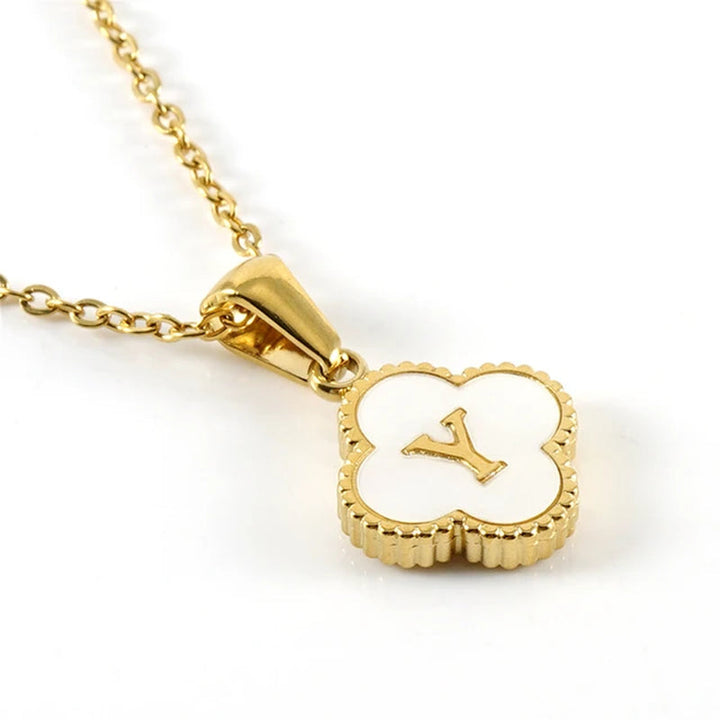 Collar de inicial en forma