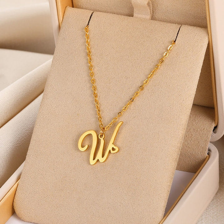 Collares con colgante de inicial
