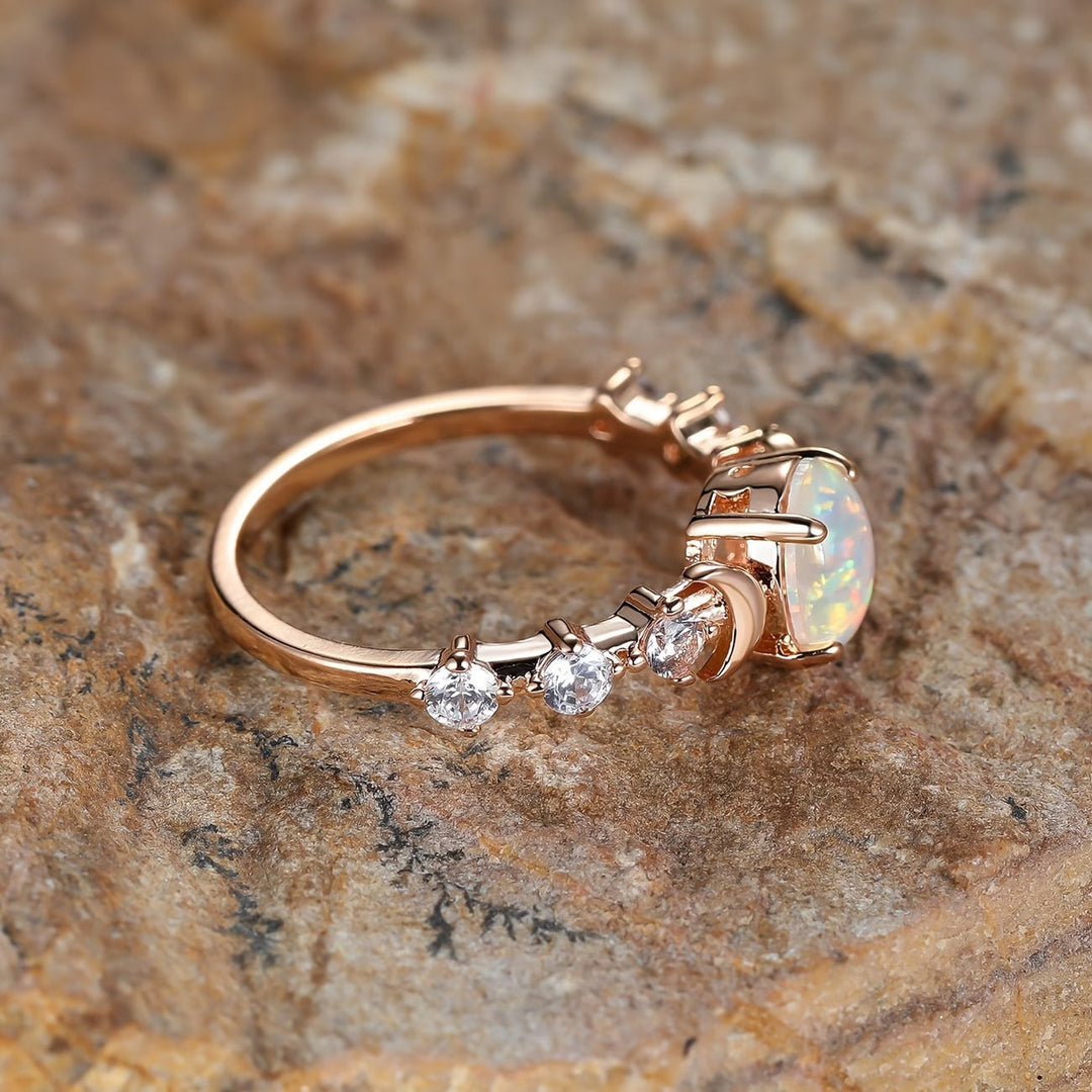Anillo Luna Creciente de Ópalo